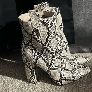 Just Fab Snake Boots. Size 8 women’s. Preloved -worn once